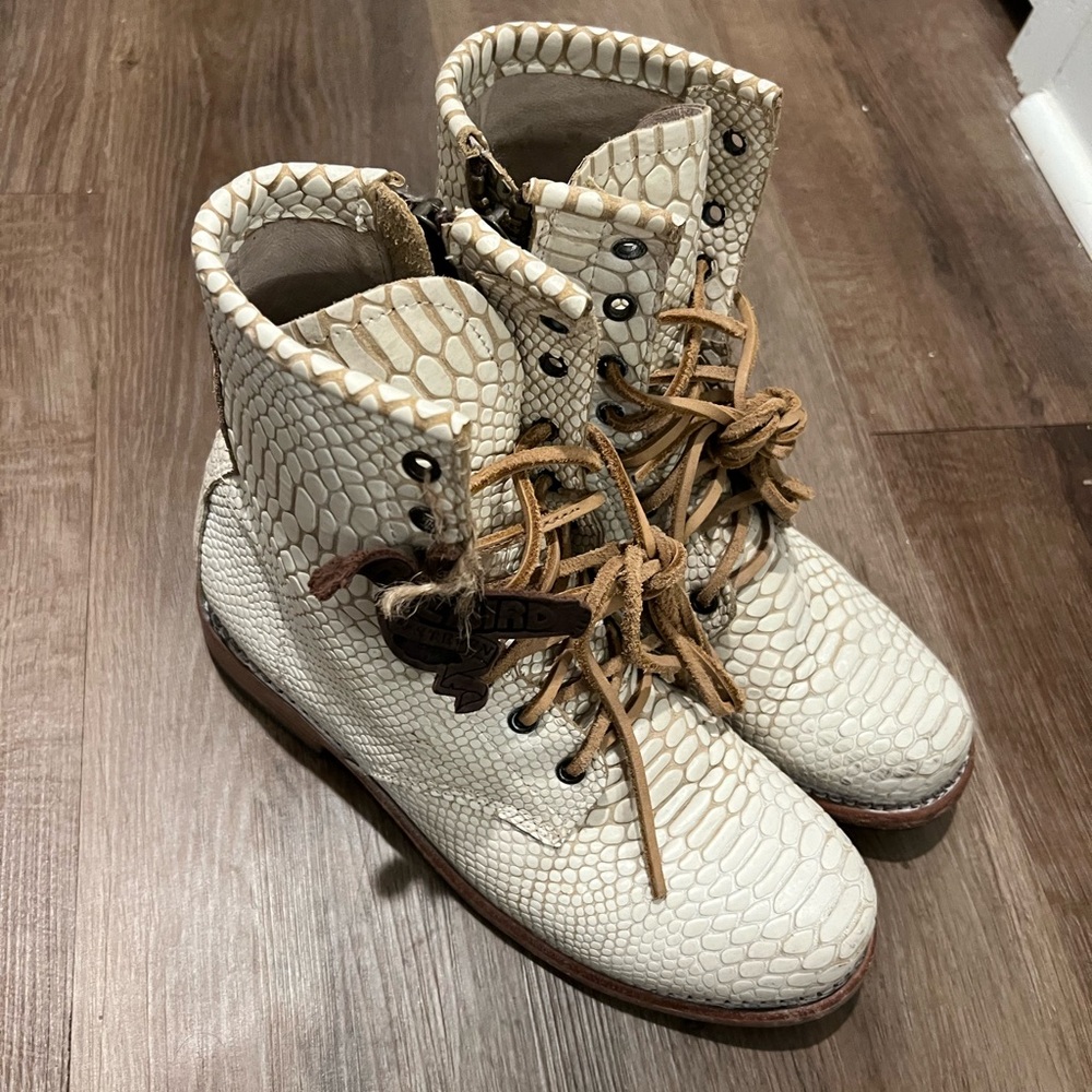 Cream Textured Women's Boots - Picture 2 of 11